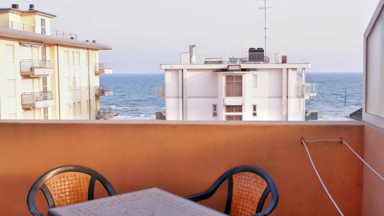 Hotel Venezuela Lido di Jesolo Luaran gambar