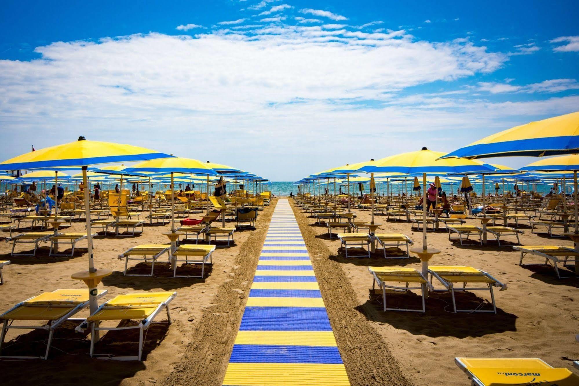 Hotel Venezuela Lido di Jesolo Luaran gambar